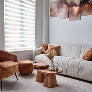Urban Chic Apartment In The Heart Of Mechelen